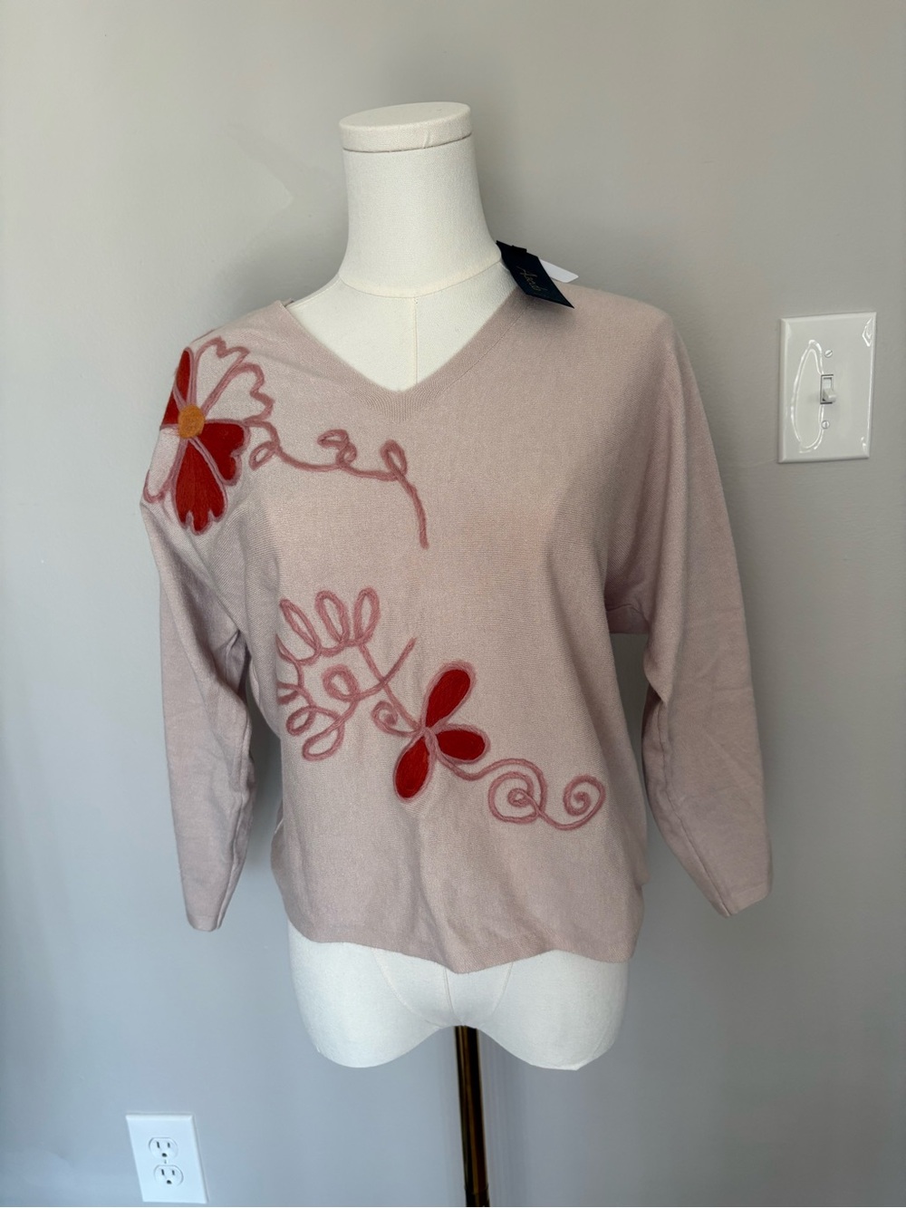 V-Neck Floral Appliqué Sweater in Blush Pink